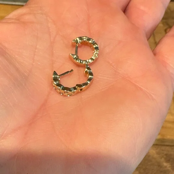 #301 0.64 ctw Moissanite Huggies - Picture 3 of 4